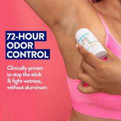 Megababe Daily Deodorant Rosy Pits - application fluide sans résidus blancs.