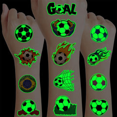 MeoIsDaBest tatouages football lumineux—ensemble prêt à être porté lors d'une fête sportive.