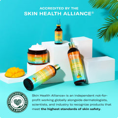 Texture mousseuse du Shampoing Mango et Tulsi prête à nourrir les boucles.