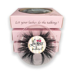 Mikiwi cils mink 3D D384-3 dans sa boîte, regard glamour prêt.