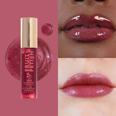 Milani Lip Oil Cranberry appliqué sur les lèvres pour une brillance nourrissante.