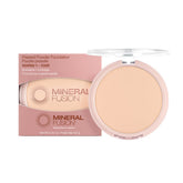 Mineral Fusion Poudre compacte ouverte montrant l'emballage et le boîtier élégant, prêt à l'application.