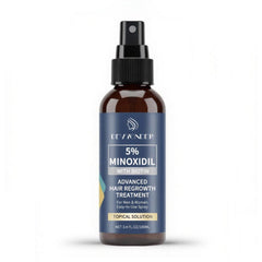 Minoxidil 5% spray pour cheveux: flacon compact prêt à stimuler les follicules capillaires.