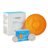 Savon Mirai Persimmon sur un support aimanté dans la douche – accès rapide et propre.