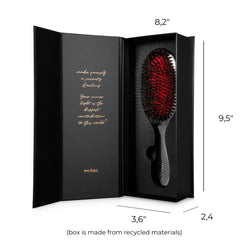 MISEL brosse adaptée à tous types de cheveux.