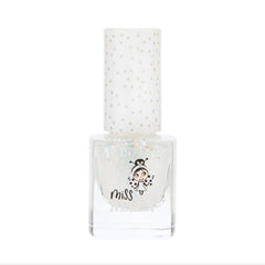 Miss Nella Confetti Clouds: aperçu d’application facile sur ongles.