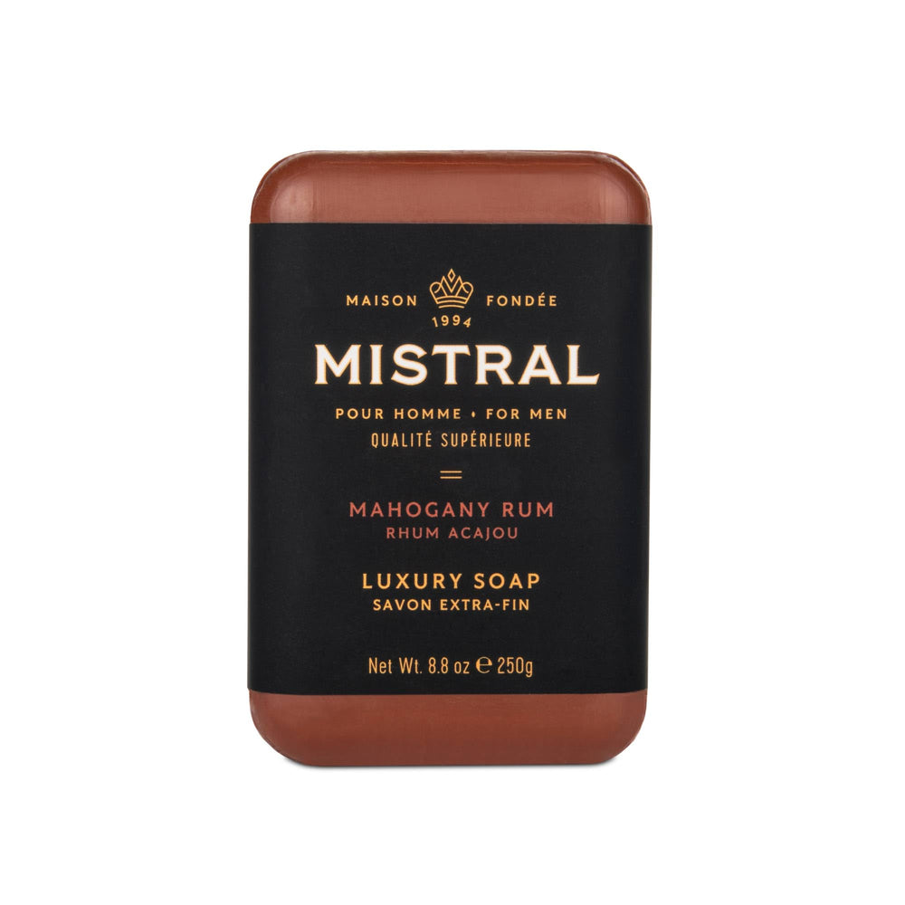 Mistral Mahogany Rum, savon-barre masculin avec parfum boisé, parfait pour le rituel quotidien.