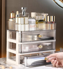 MIUOPUR tiroirs spacieux pour bouteilles et palettes compactes.