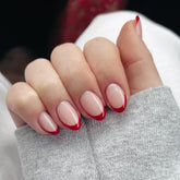 Ongles adhésifs Modelones rouge à extrémité française courts pour un relooking rapide