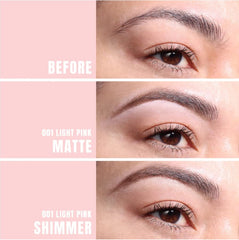 Moira applique sous les sourcils pour définir l’arcade et obtenir un contour net.