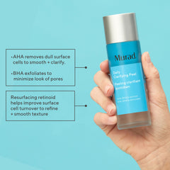 Texture liquide du peeling prêt à exfolier et lisser le grain de peau.