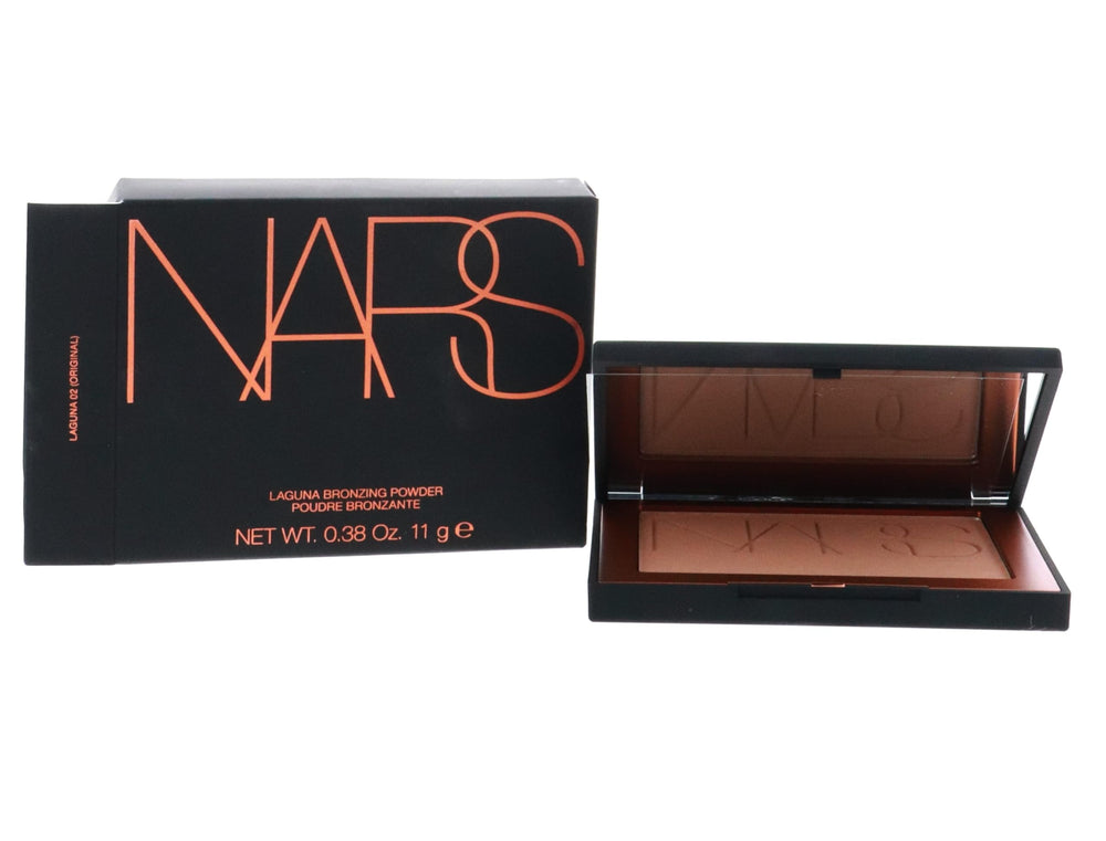 NARS Laguna Light-Medium sur la peau, éclat naturel durable.