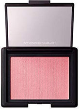 NARS Orgasm blush dans coffret édition limitée Noël, éclat lumineux sur les pommettes.