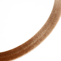 Bandeau velours Naruning noir classique – design élégant pour toutes les coiffures.