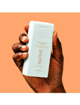 Native Gel Douche Format Voyage Pêche Douce Nectar — Bouteille compacte prête pour le voyage et parfum fruité
