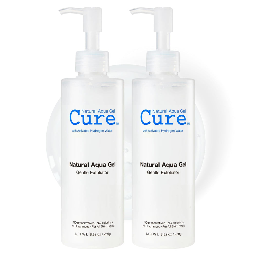 Natural Aqua Gel Cure par Toyo exfolie en douceur le visage et le corps.