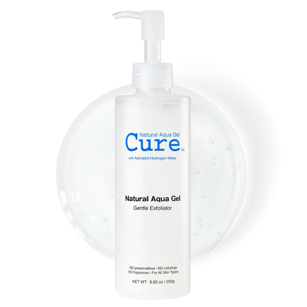Texture gel doux NATURAL AQUA GEL CURE prête à exfolier le visage