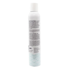 Skipper NAVY HAIR CARE: tenue peignable sans résidus pour coiffage flexible.