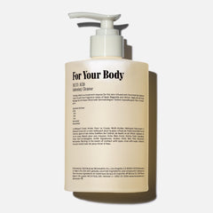 Nécessaire The Body Wash Hinoki, mousse veloutée pour une douche réconfortante.