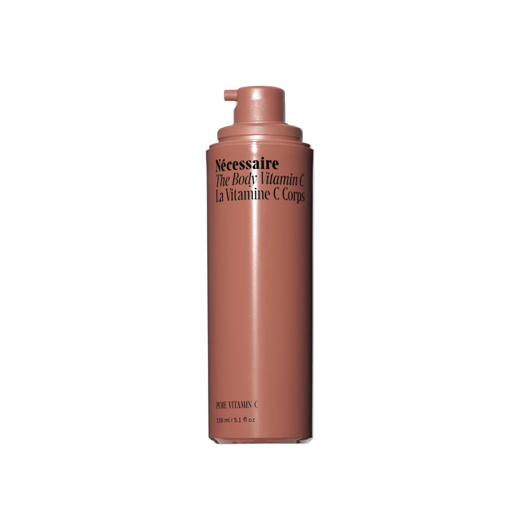 Sérum Nécessaire pour le corps dans une bouteille airless, pratique et hygiénique.