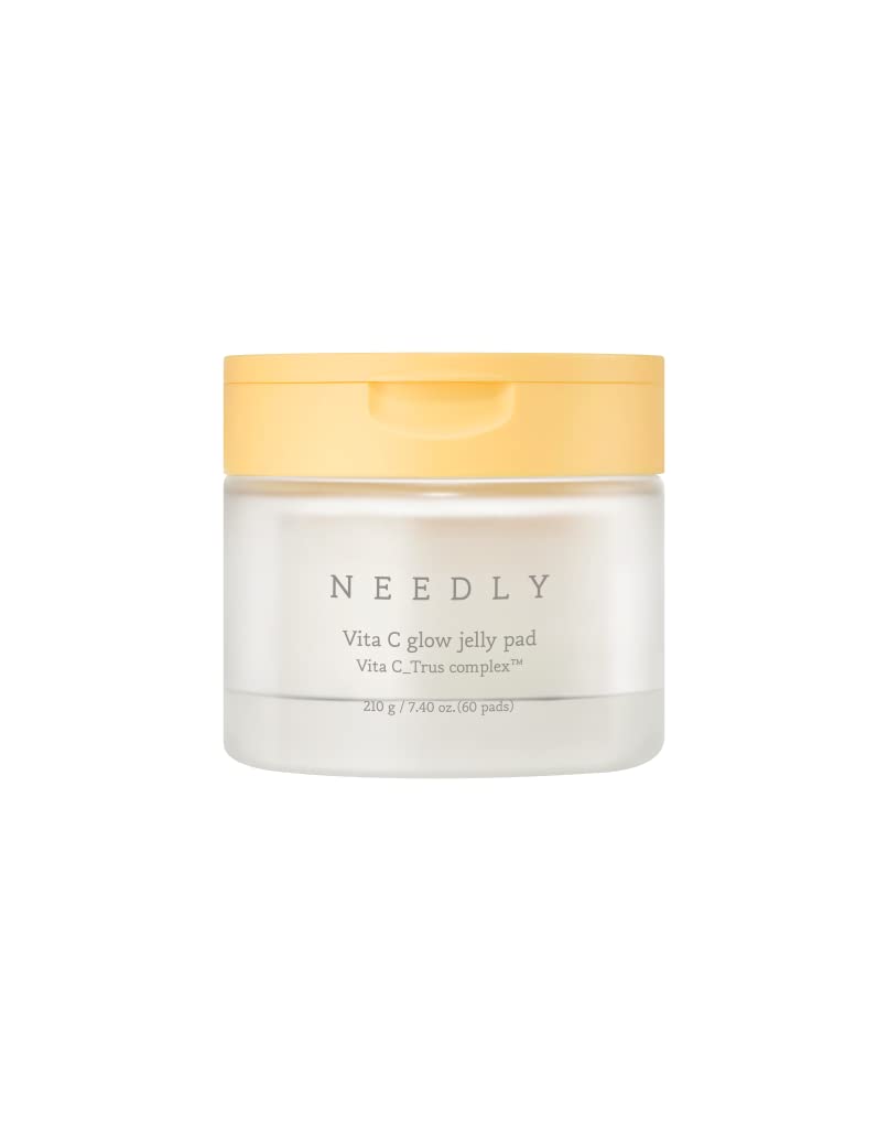 NEEDLY Vita C Glow Jelly Pad — emballage élégant pour routine rapide et efficace.