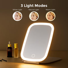 Miroir NEZZOE compact et portable, idéal sur bureau ou sac.