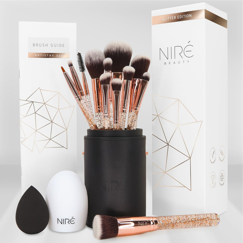 Pinceaux Niré Beauté avec paillettes scintillantes dans un étui élégant.
