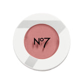 No7 blush poudre matte Grenade — couleur naturelle et tenue longue durée.