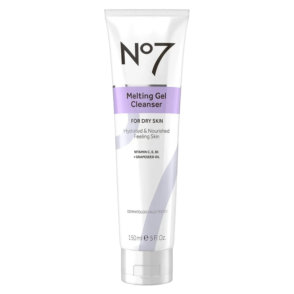 No7 gel fondant démaquillant bouteille: démaquille et hydrate en douceur.