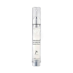 No7 Lift et Luminate Serum dans sa bouteille, hydratation et fermeté possibles.