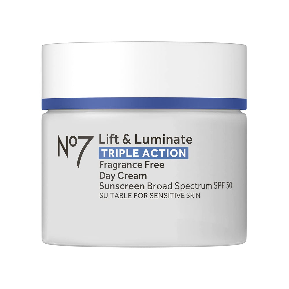 No7 Lift et Luminate — bouteille crème visage, pratique pour hydratation quotidienne et protection SPF.