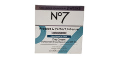 No7 Protect et Parfait crème visage nuit, pot de 50 ml, soin nourrissant.