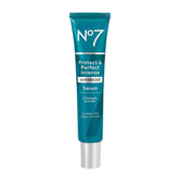 No7 Protect & Perfect Serum: bouteille élégante pour hydratation et fermeté.