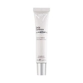 No7 Sérum Activateur d'Éclat – bouteille élégante révélant l’éclat naturel de la peau