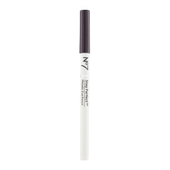 No7 Stay Perfect Crayon Yeux Violet – texture soyeuse qui glisse facilement.