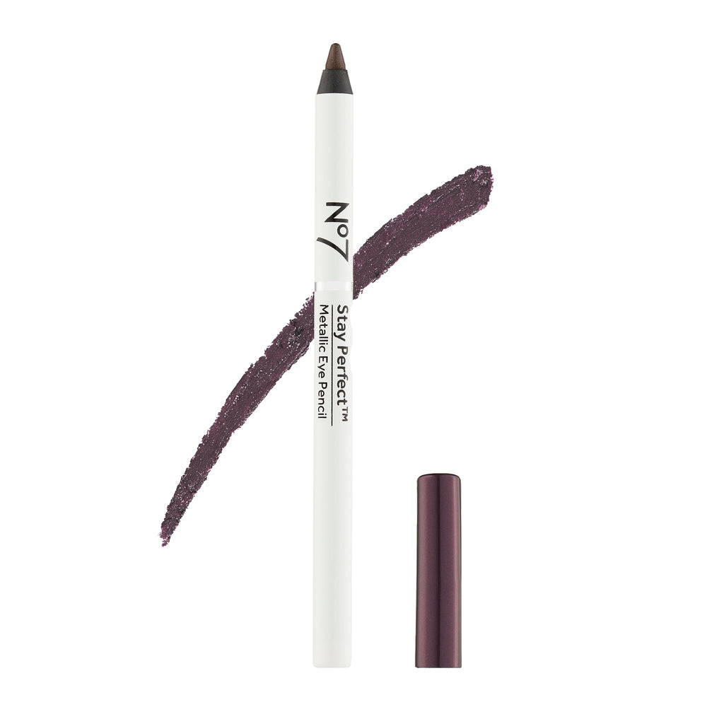 No7 Stay Perfect Crayon Yeux Violet – précision nette pour des traits impeccables toute la journée.