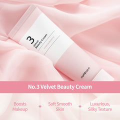 Numbuzin No3 Creme texture-satine affiche une sensation veloutée sans gras.