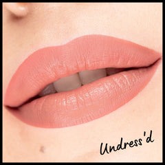 Nyx Lip Lingerie XXL, teinte légère pour un effet naturel.