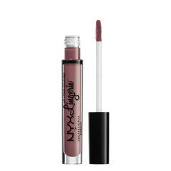 NYX Lip Lingerie: rouge neutre sur lèvres, texture crémeuse et fini mat durable.