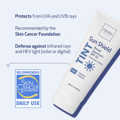 Sun Shield SPF50 minéral: teinte froide et protection UVA/UVB quotidiennes.