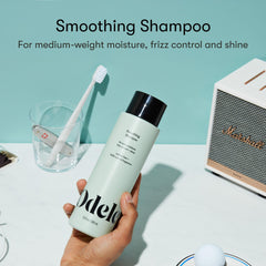 Odele Smoothing : application sur cheveux, démêlage facilité et contrôle des frisottis.