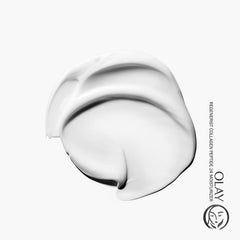 Texture légère et non grasse de la crème Olay Regenerist Collagen Peptide 24.