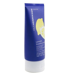 Gros plan sur les grains fins du gommage Lemonade d'OLEHENRIKSEN pour un polissage en douceur.