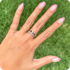 Olive & June Instant Mani : rendu ultra réaliste pour des ongles press-on convaincants.