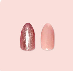Main en cours d’application avec Olive & June Instant Mani, pose rapide.