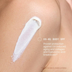 oneskin BODY SPF OS-01, application sur la peau propre pour une protection UV douce.