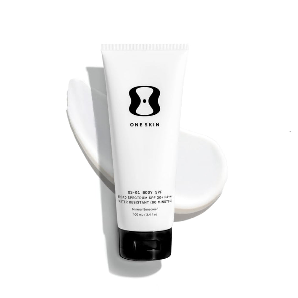 oneskin BODY SPF OS-01, bouteille avec pompe pour une application précise et rapide.