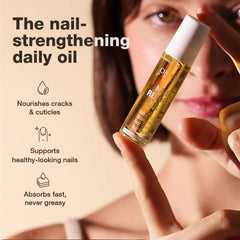 Application ciblée sur cuticules et ongles avec Onsen Secret.