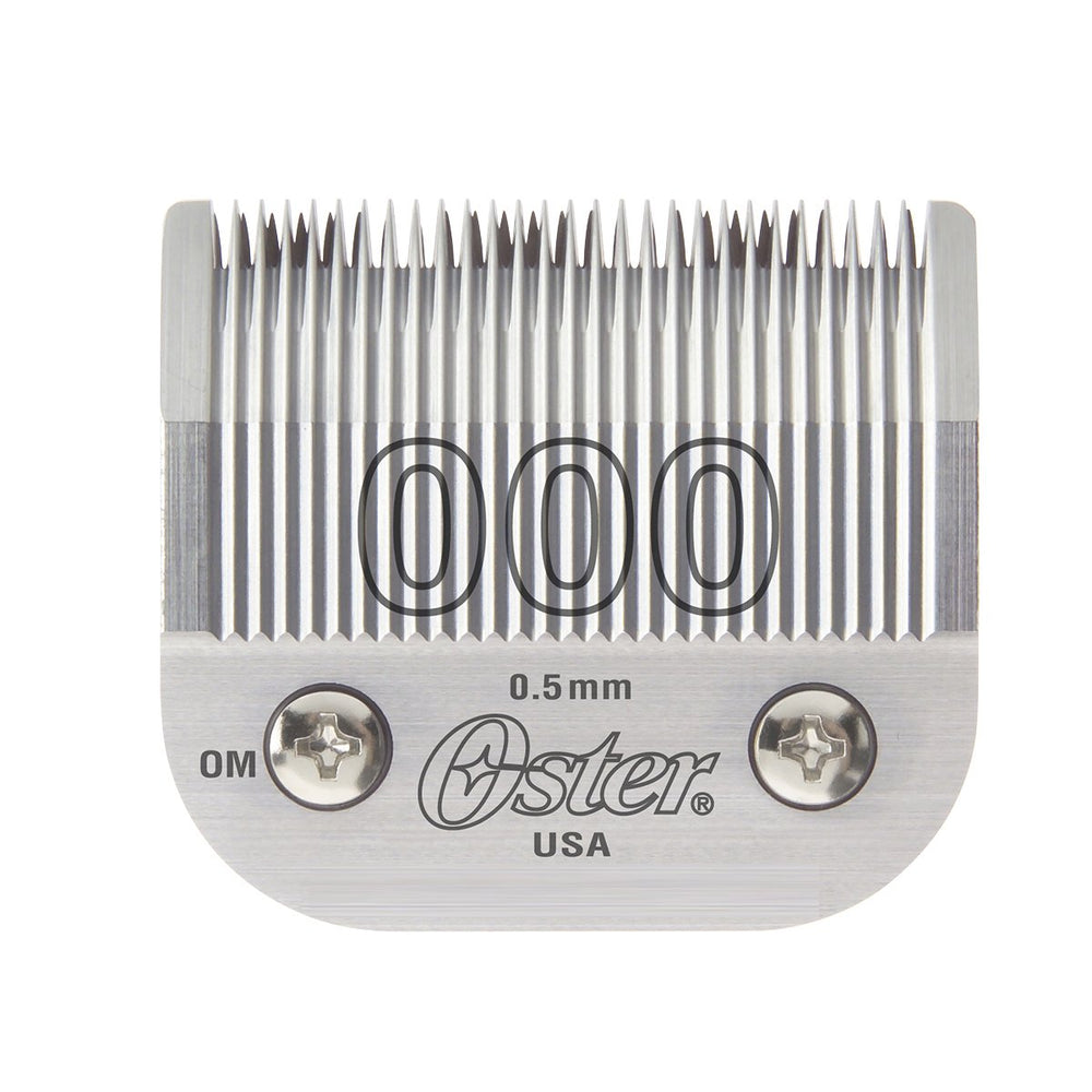Lame Oster 000-050mm en gros plan pour des coupes nettes et précises.