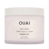 OUAI Melrose Place crème pour le corps, texture mousse légère et hydratante.